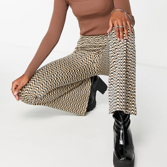 NWT ASOS DESIGN jacquard flare pants in wavy stripe - Picture 2 of 6